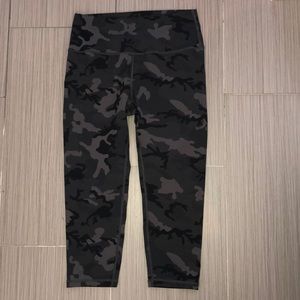 ZYIA Camo Capri Leggings